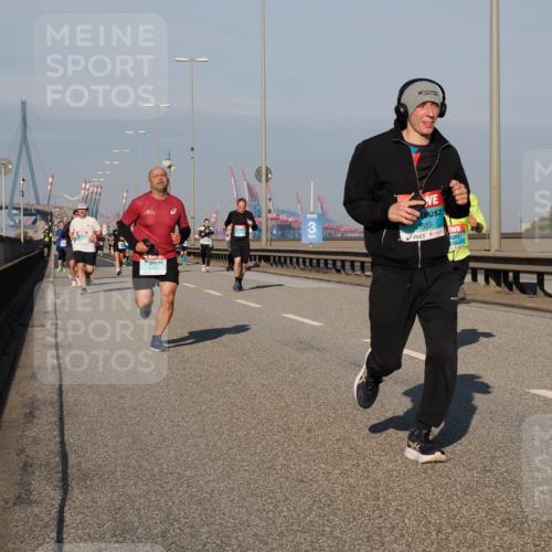03.10.2025 - Köhlbrandbrückenlauf Fabian Wolf http://msf.ph/oto/9036431 03.10.2025 09:51:07 Position 3 1299, 1559 meine-sportfotos.de