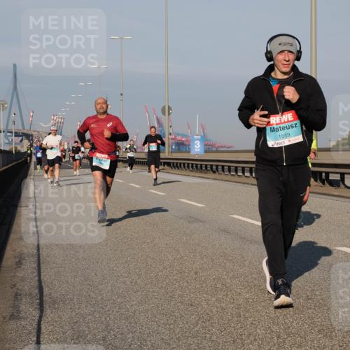 03.10.2025 - Köhlbrandbrückenlauf Fabian Wolf http://msf.ph/oto/9036434 03.10.2025 09:51:07 Position 3 1559 meine-sportfotos.de