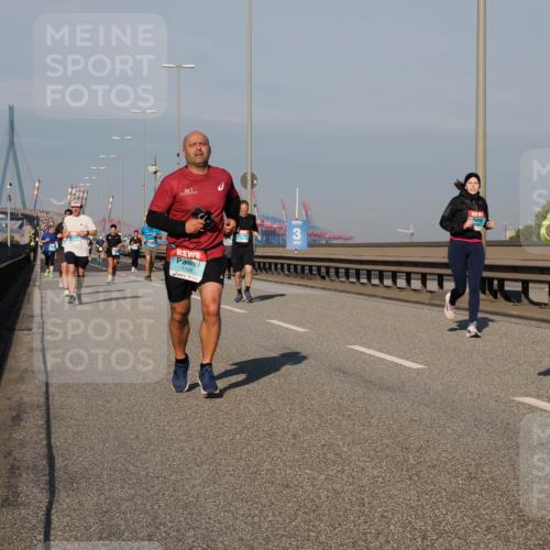 03.10.2025 - Köhlbrandbrückenlauf Fabian Wolf http://msf.ph/oto/9036454 03.10.2025 09:51:08 Position 3 1299, 3, 3198 meine-sportfotos.de