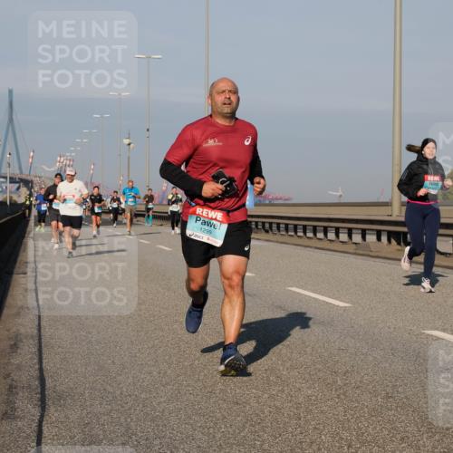 03.10.2025 - Köhlbrandbrückenlauf Fabian Wolf http://msf.ph/oto/9036474 03.10.2025 09:51:09 Position 3 1299 meine-sportfotos.de
