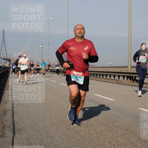 03.10.2025 - Köhlbrandbrückenlauf Fabian Wolf http://msf.ph/oto/9036480 03.10.2025 09:51:09 Position 3 1290, 449 meine-sportfotos.de