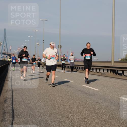 03.10.2025 - Köhlbrandbrückenlauf Fabian Wolf http://msf.ph/oto/9036544 03.10.2025 09:51:13 Position 3  meine-sportfotos.de