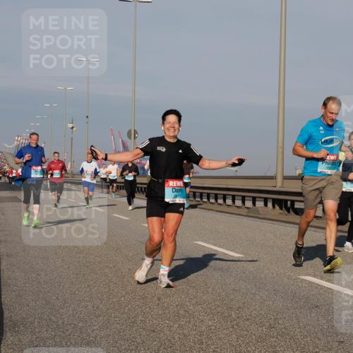 03.10.2025 - Köhlbrandbrückenlauf Fabian Wolf http://msf.ph/oto/9036693 03.10.2025 09:51:20 Position 3 2671, 10, 3585 meine-sportfotos.de