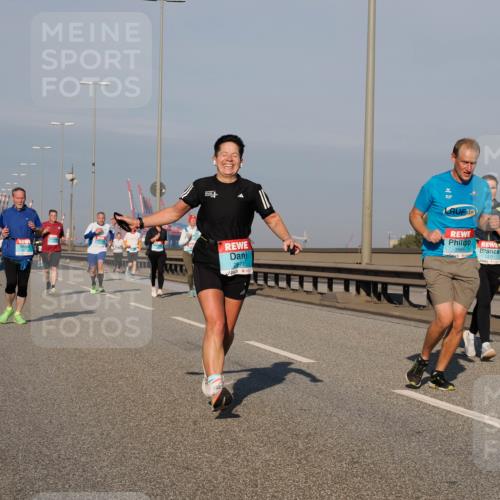 03.10.2025 - Köhlbrandbrückenlauf Fabian Wolf http://msf.ph/oto/9036697 03.10.2025 09:51:20 Position 3 2671, 10, 3585, 1377 meine-sportfotos.de