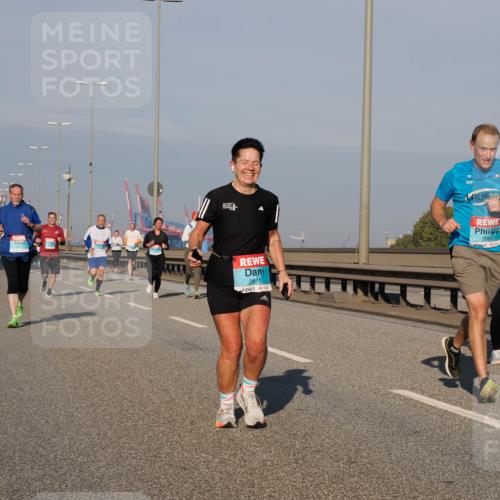 03.10.2025 - Köhlbrandbrückenlauf Fabian Wolf http://msf.ph/oto/9036703 03.10.2025 09:51:20 Position 3 2671, 10, 3585 meine-sportfotos.de