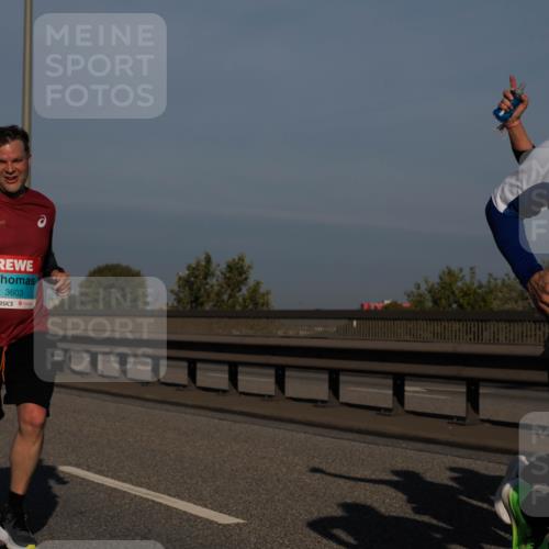 03.10.2025 - Köhlbrandbrückenlauf Fabian Wolf http://msf.ph/oto/9036876 03.10.2025 09:51:29 Position 3 3603 meine-sportfotos.de