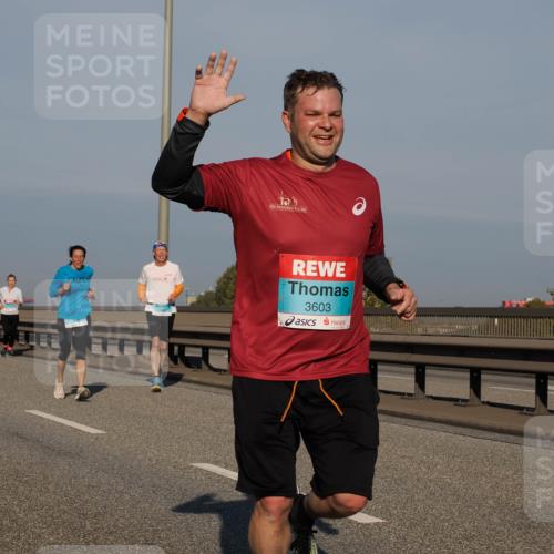 03.10.2025 - Köhlbrandbrückenlauf Fabian Wolf http://msf.ph/oto/9036883 03.10.2025 09:51:29 Position 3 3603 meine-sportfotos.de