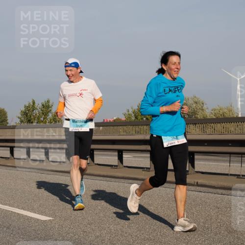 03.10.2025 - Köhlbrandbrückenlauf Fabian Wolf http://msf.ph/oto/9036958 03.10.2025 09:51:33 Position 3 3426, 3425 meine-sportfotos.de