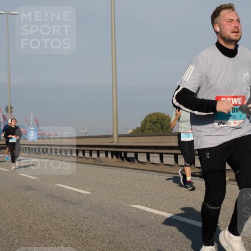 03.10.2025 - Köhlbrandbrückenlauf Fabian Wolf http://msf.ph/oto/9037007 03.10.2025 09:51:36 Position 3 3, 1505 meine-sportfotos.de