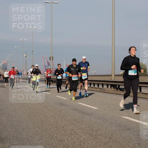 03.10.2025 - Köhlbrandbrückenlauf Fabian Wolf http://msf.ph/oto/9037047 03.10.2025 09:51:41 Position 3 130 meine-sportfotos.de