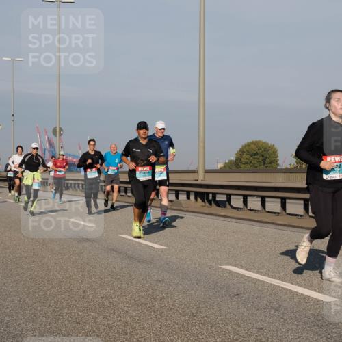 03.10.2025 - Köhlbrandbrückenlauf Fabian Wolf http://msf.ph/oto/9037070 03.10.2025 09:51:42 Position 3 1333, 1301 meine-sportfotos.de