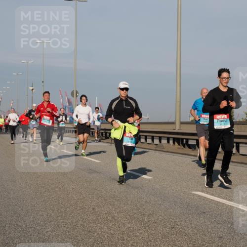 03.10.2025 - Köhlbrandbrückenlauf Fabian Wolf http://msf.ph/oto/9037146 03.10.2025 09:51:45 Position 3 3434, 3411 meine-sportfotos.de