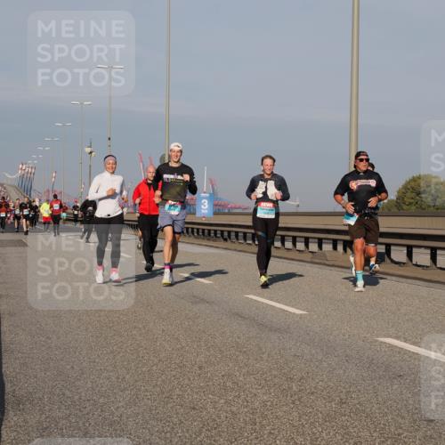 03.10.2025 - Köhlbrandbrückenlauf Fabian Wolf http://msf.ph/oto/9037238 03.10.2025 09:51:51 Position 3 70, 3 meine-sportfotos.de