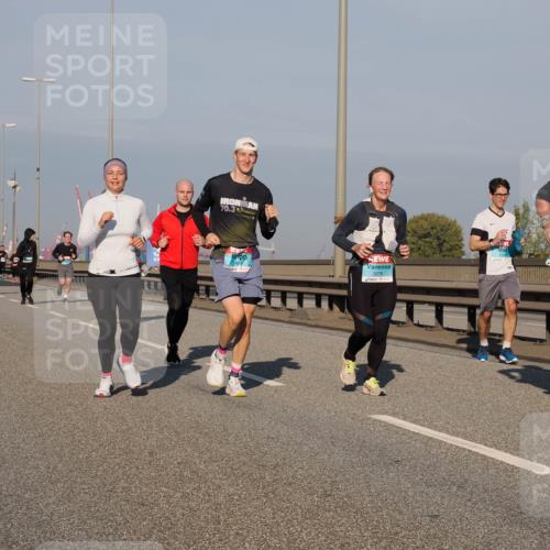 03.10.2025 - Köhlbrandbrückenlauf Fabian Wolf http://msf.ph/oto/9037289 03.10.2025 09:51:53 Position 3 70, 3, 3278, 3016 meine-sportfotos.de