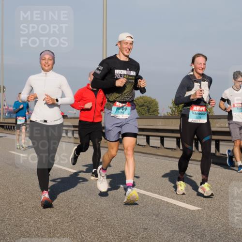 03.10.2025 - Köhlbrandbrückenlauf Fabian Wolf http://msf.ph/oto/9037318 03.10.2025 09:51:54 Position 3 70, 3, 1486, 3278, 1516 meine-sportfotos.de