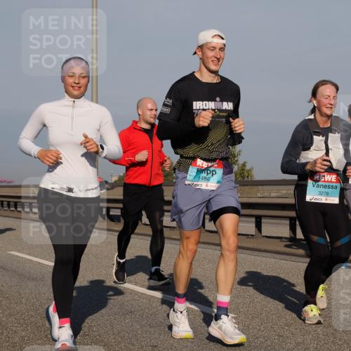 03.10.2025 - Köhlbrandbrückenlauf Fabian Wolf http://msf.ph/oto/9037335 03.10.2025 09:51:55 Position 3 1486, 3278, 1516 meine-sportfotos.de