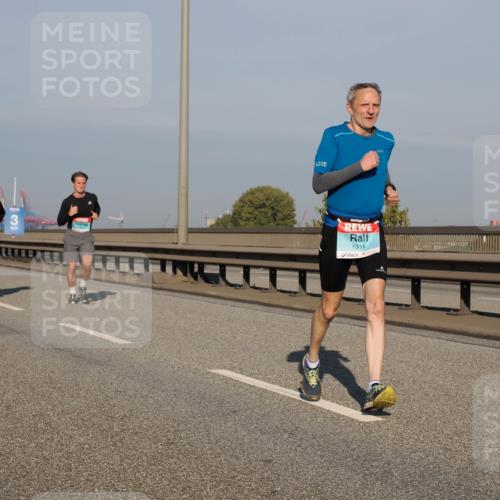 03.10.2025 - Köhlbrandbrückenlauf Fabian Wolf http://msf.ph/oto/9037425 03.10.2025 09:51:59 Position 3 3, 1319 meine-sportfotos.de