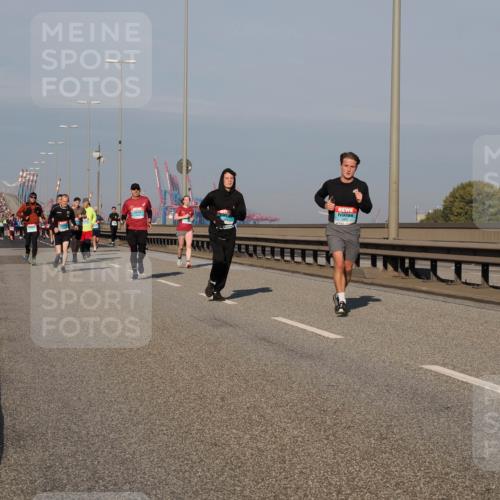 03.10.2025 - Köhlbrandbrückenlauf Fabian Wolf http://msf.ph/oto/9037441 03.10.2025 09:52:01 Position 3  meine-sportfotos.de