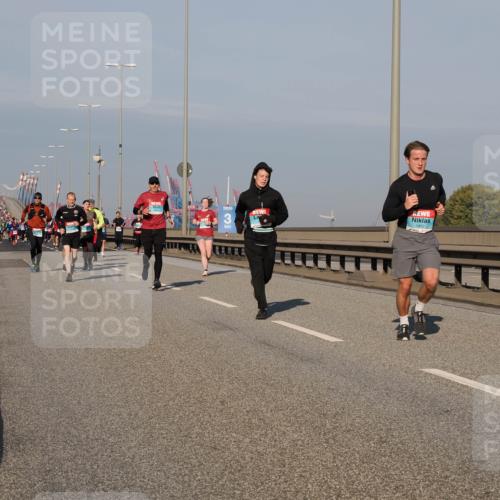 03.10.2025 - Köhlbrandbrückenlauf Fabian Wolf http://msf.ph/oto/9037467 03.10.2025 09:52:02 Position 3 1402 meine-sportfotos.de
