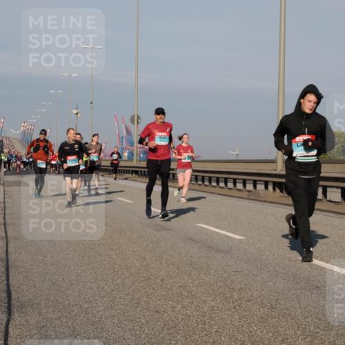 03.10.2025 - Köhlbrandbrückenlauf Fabian Wolf http://msf.ph/oto/9037522 03.10.2025 09:52:04 Position 3  meine-sportfotos.de