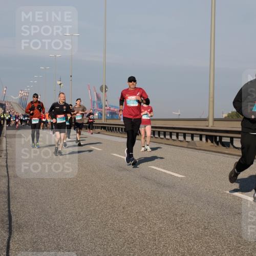 03.10.2025 - Köhlbrandbrückenlauf Fabian Wolf http://msf.ph/oto/9037533 03.10.2025 09:52:04 Position 3 1, 1673 meine-sportfotos.de