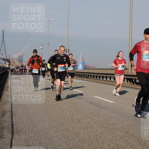 03.10.2025 - Köhlbrandbrückenlauf Fabian Wolf http://msf.ph/oto/9037586 03.10.2025 09:52:06 Position 3 2696 meine-sportfotos.de