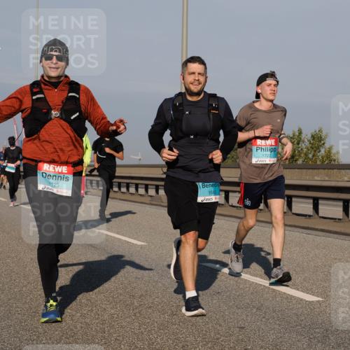 03.10.2025 - Köhlbrandbrückenlauf Fabian Wolf http://msf.ph/oto/9037683 03.10.2025 09:52:10 Position 3 1125, 1680, 1722 meine-sportfotos.de