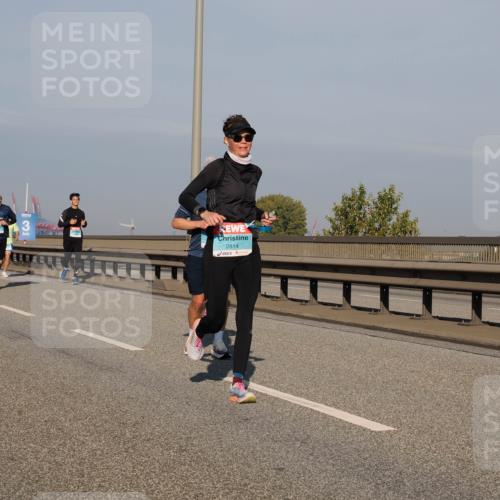 03.10.2025 - Köhlbrandbrückenlauf Fabian Wolf http://msf.ph/oto/9037776 03.10.2025 09:52:15 Position 3 3, 3, 2814 meine-sportfotos.de