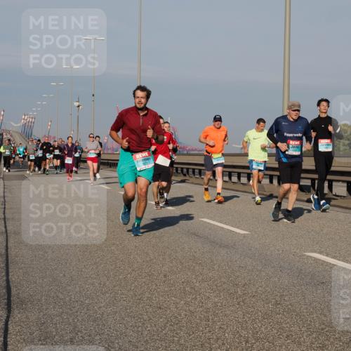 03.10.2025 - Köhlbrandbrückenlauf Fabian Wolf http://msf.ph/oto/9037843 03.10.2025 09:52:20 Position 3 3177, 1250 meine-sportfotos.de