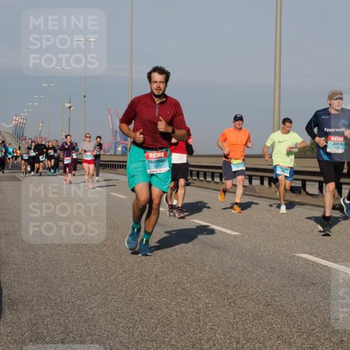 03.10.2025 - Köhlbrandbrückenlauf Fabian Wolf http://msf.ph/oto/9037867 03.10.2025 09:52:21 Position 3 3177, 1250 meine-sportfotos.de