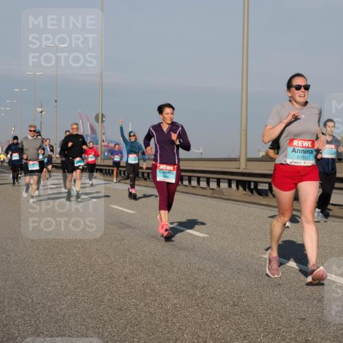 03.10.2025 - Köhlbrandbrückenlauf Fabian Wolf http://msf.ph/oto/9038010 03.10.2025 09:52:29 Position 3 2731 meine-sportfotos.de