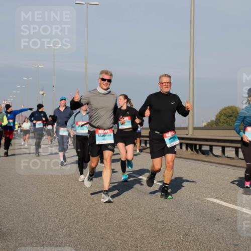 03.10.2025 - Köhlbrandbrückenlauf Fabian Wolf http://msf.ph/oto/9038112 03.10.2025 09:52:33 Position 3 3684, 3683, 3778 meine-sportfotos.de