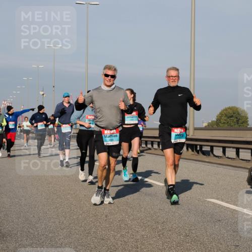 03.10.2025 - Köhlbrandbrückenlauf Fabian Wolf http://msf.ph/oto/9038117 03.10.2025 09:52:33 Position 3 3684, 3361, 3778, 3683 meine-sportfotos.de
