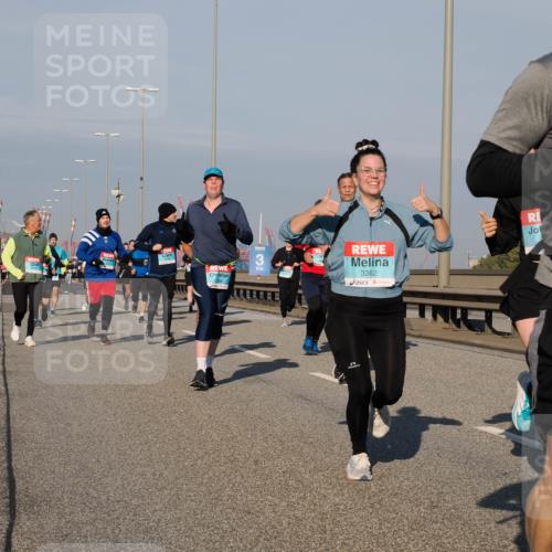 03.10.2025 - Köhlbrandbrückenlauf Fabian Wolf http://msf.ph/oto/9038148 03.10.2025 09:52:35 Position 3 35, 3362, 368 meine-sportfotos.de