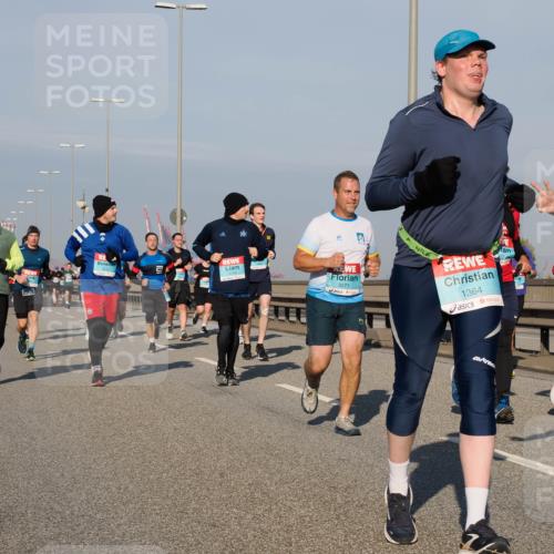 03.10.2025 - Köhlbrandbrückenlauf Fabian Wolf http://msf.ph/oto/9038204 03.10.2025 09:52:38 Position 3 3121, 3119, 3071, 1364 meine-sportfotos.de