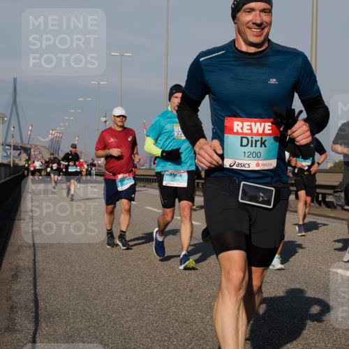 03.10.2025 - Köhlbrandbrückenlauf Fabian Wolf http://msf.ph/oto/9038344 03.10.2025 09:52:44 Position 3 2776, 1200, 1506, 1335 meine-sportfotos.de