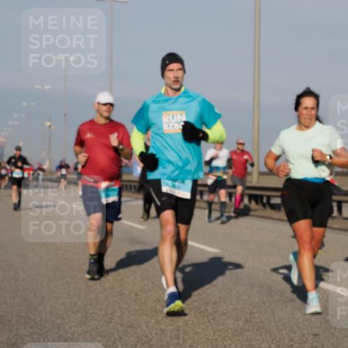 03.10.2025 - Köhlbrandbrückenlauf Fabian Wolf http://msf.ph/oto/9038365 03.10.2025 09:52:45 Position 3  meine-sportfotos.de