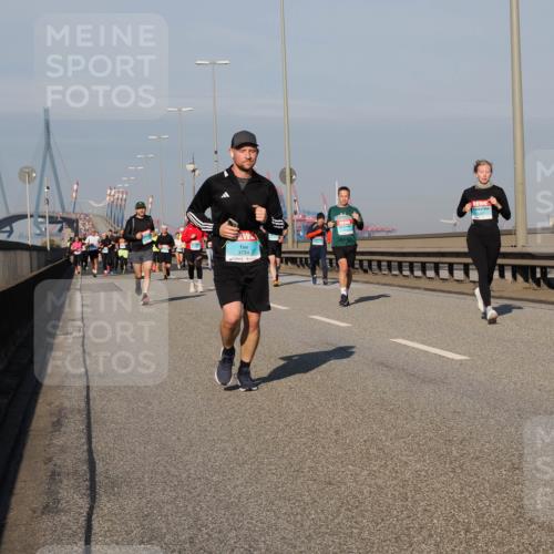 03.10.2025 - Köhlbrandbrückenlauf Fabian Wolf http://msf.ph/oto/9038469 03.10.2025 09:52:50 Position 3 3734 meine-sportfotos.de