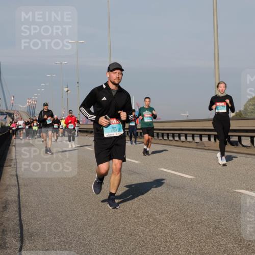 03.10.2025 - Köhlbrandbrückenlauf Fabian Wolf http://msf.ph/oto/9038477 03.10.2025 09:52:51 Position 3 3734, 1407 meine-sportfotos.de