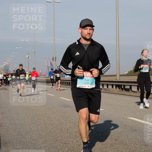 03.10.2025 - Köhlbrandbrückenlauf Fabian Wolf http://msf.ph/oto/9038504 03.10.2025 09:52:52 Position 3 3734, 1407 meine-sportfotos.de