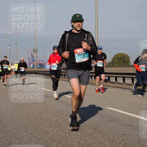 03.10.2025 - Köhlbrandbrückenlauf Fabian Wolf http://msf.ph/oto/9038599 03.10.2025 09:52:57 Position 3 1489, 3189, 1369, 2805 meine-sportfotos.de