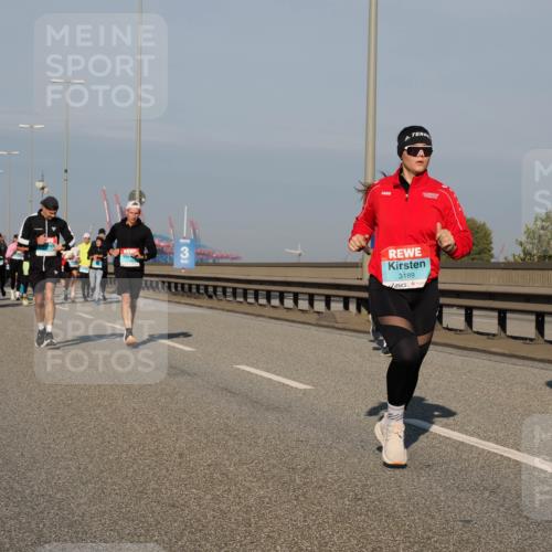 03.10.2025 - Köhlbrandbrückenlauf Fabian Wolf http://msf.ph/oto/9038637 03.10.2025 09:52:59 Position 3 3189, 1369 meine-sportfotos.de