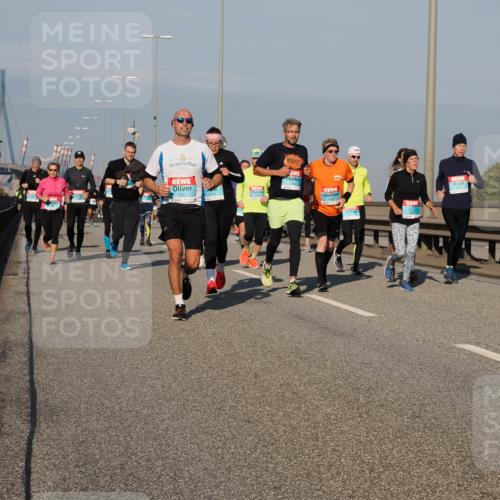 03.10.2025 - Köhlbrandbrückenlauf Fabian Wolf http://msf.ph/oto/9038795 03.10.2025 09:53:07 Position 3 1567, 1163, 1478 meine-sportfotos.de
