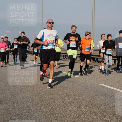 03.10.2025 - Köhlbrandbrückenlauf Fabian Wolf http://msf.ph/oto/9038820 03.10.2025 09:53:08 Position 3 567, 1163 meine-sportfotos.de
