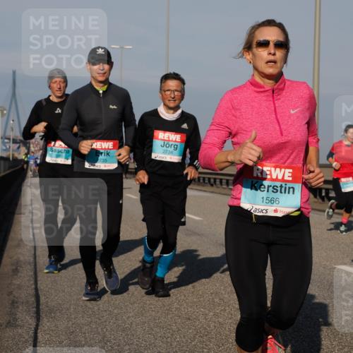 03.10.2025 - Köhlbrandbrückenlauf Fabian Wolf http://msf.ph/oto/9038943 03.10.2025 09:53:13 Position 3 3380, 2735, 2736, 1566, 3641 meine-sportfotos.de