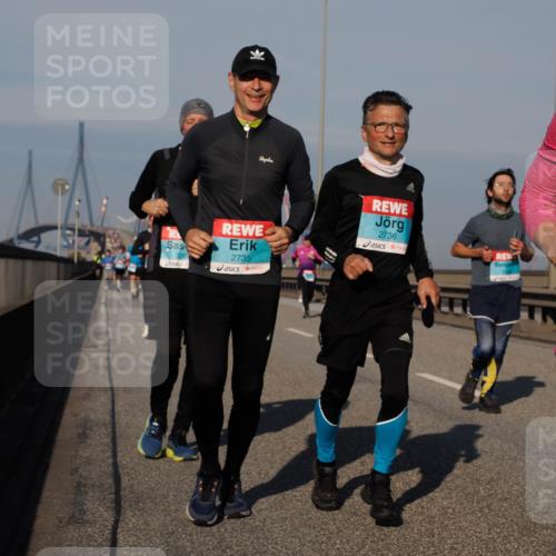 03.10.2025 - Köhlbrandbrückenlauf Fabian Wolf http://msf.ph/oto/9038950 03.10.2025 09:53:14 Position 3 2735, 338, 2736, 15 meine-sportfotos.de