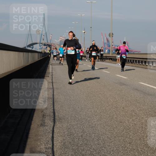 03.10.2025 - Köhlbrandbrückenlauf Fabian Wolf http://msf.ph/oto/9038996 03.10.2025 09:53:16 Position 3  meine-sportfotos.de