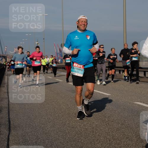03.10.2025 - Köhlbrandbrückenlauf Fabian Wolf http://msf.ph/oto/9039194 03.10.2025 09:53:29 Position 3 3218 meine-sportfotos.de