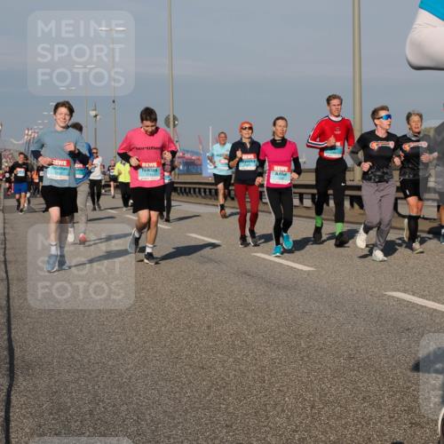 03.10.2025 - Köhlbrandbrückenlauf Fabian Wolf http://msf.ph/oto/9039234 03.10.2025 09:53:30 Position 3 1753, 670, 1358, 32 meine-sportfotos.de