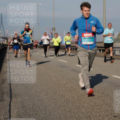 03.10.2025 - Köhlbrandbrückenlauf Fabian Wolf http://msf.ph/oto/9039327 03.10.2025 09:53:34 Position 3 2117 meine-sportfotos.de